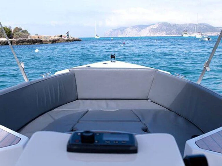 Silver Silver yacht in Sant Antoni de Portmany on SamBoat