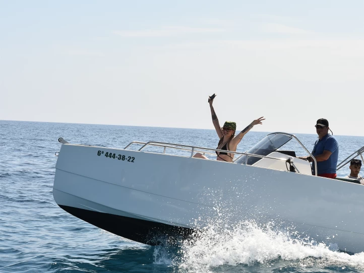 Motorboat for rent Alicante at the best price