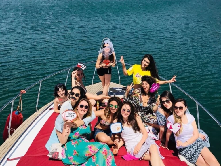 costom made vip charter bareboat or captained in  Beşiktaş