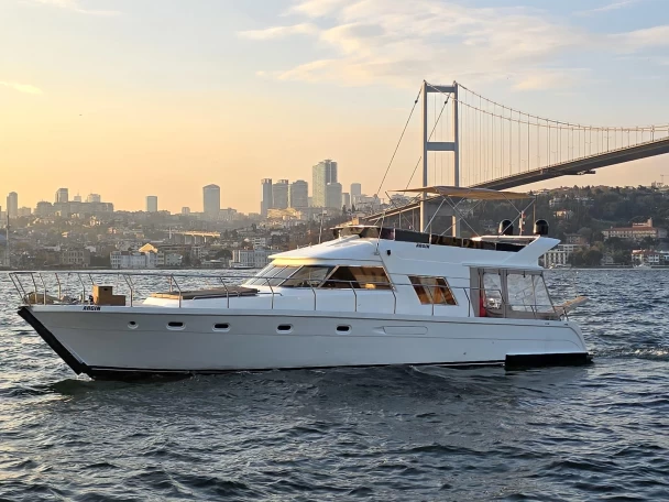 Luxury Yacht rental in Beşiktaş - costom made vip