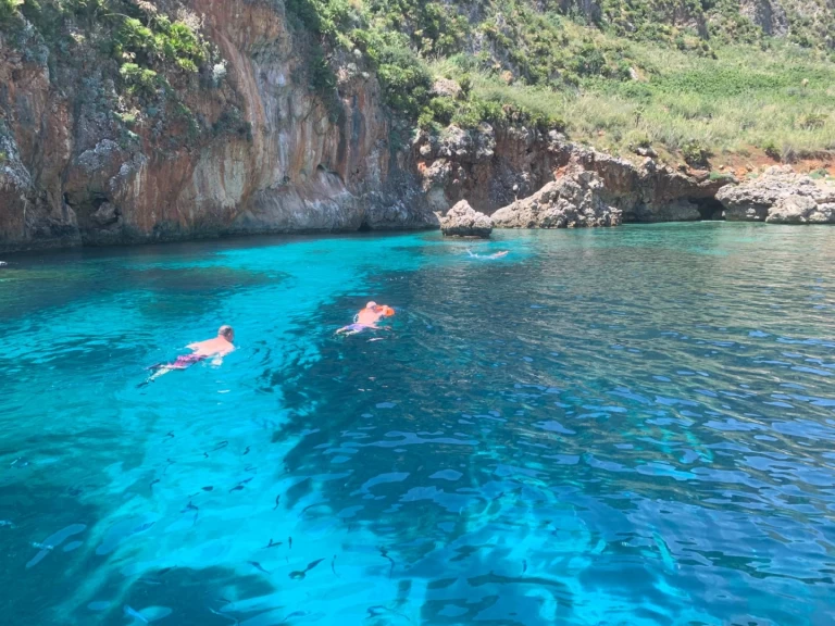 Rent a tancredi Blue Max 19 Pro Castellammare del Golfo