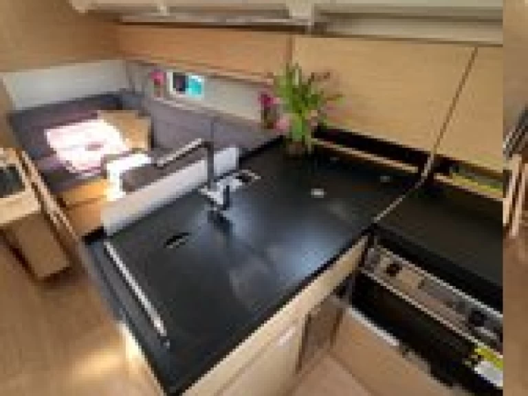 Sailboat for rent Seget Donji at the best price