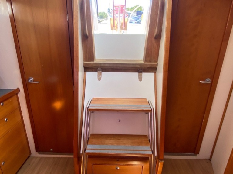 Hanse Hanse 430 E in Pula on SamBoat