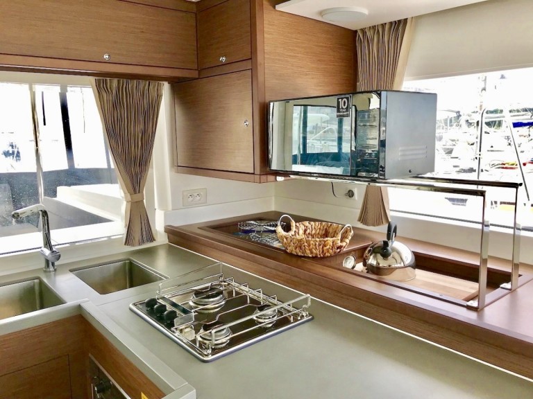Catamaran rental with or without captain Lagoon Šibenik