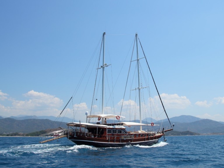 Yacht charter Fethiye cheap wooden