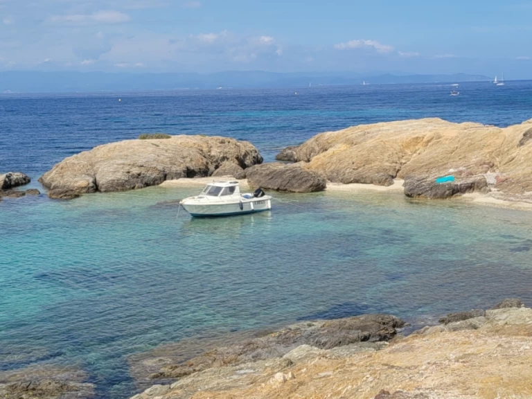 Guymarine 5.60 charter bareboat or captained in  Giens