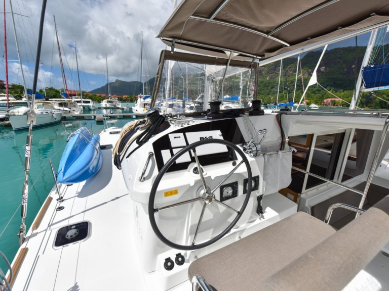 Yacht charter Ko Chang (Koh Chang) cheap Lagoon 400