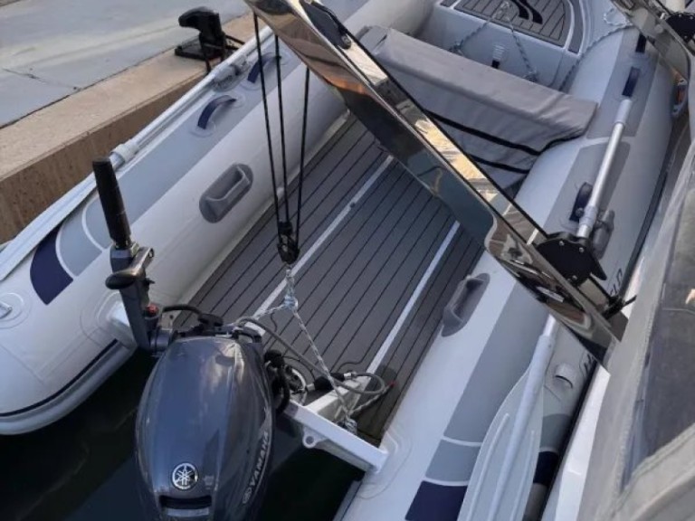 Catamaran rental with or without captain Fountaine Pajot Toulon