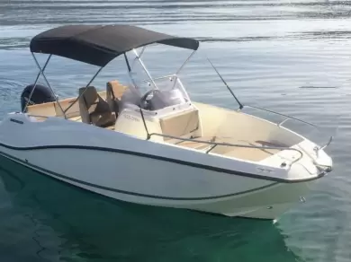 Rent a Motorboat Quicksilver Activ 555 Open in Hvar | SamBoat