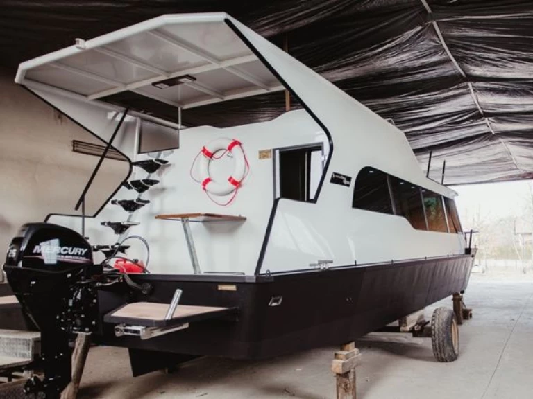 Yacht charter Mělník cheap YB35