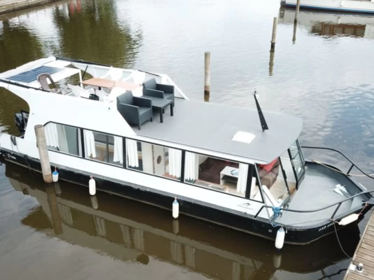 Traweller YB35 charter bareboat or captained in  České Vrbné