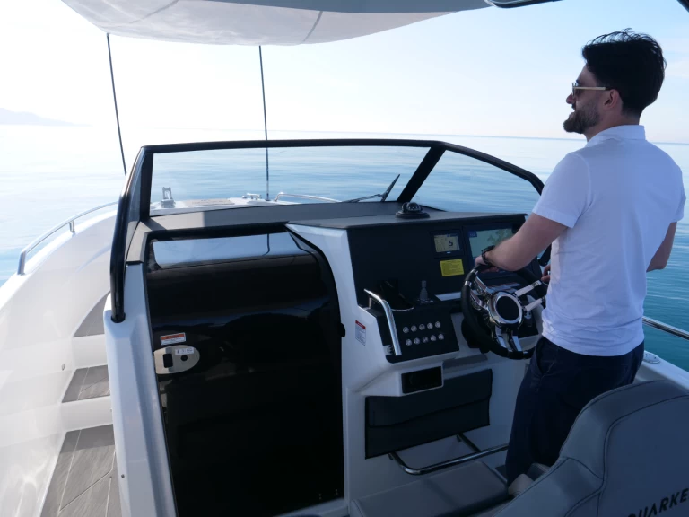 Yacht charter Roses cheap Quarken 27 T-TOP