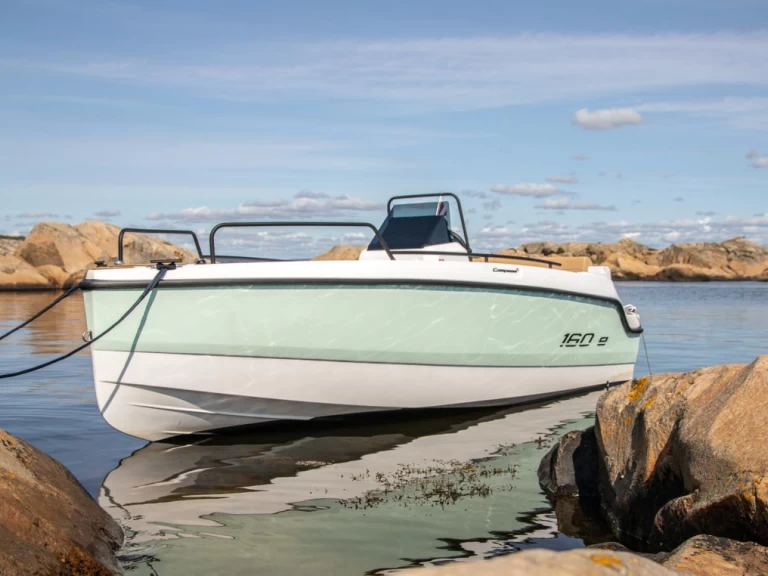 Motorboat for rent Rethymno at the best price