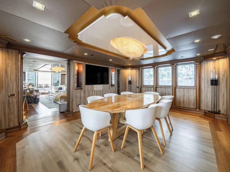 Luxury Yacht for rent Ventimiglia at the best price