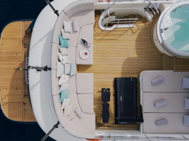 Rent a  Custom Built Aluminum Cutter DREAM Šibenik