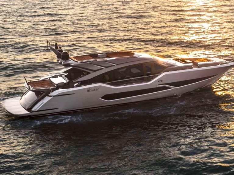 Yacht charter Italy cheap G FIVE