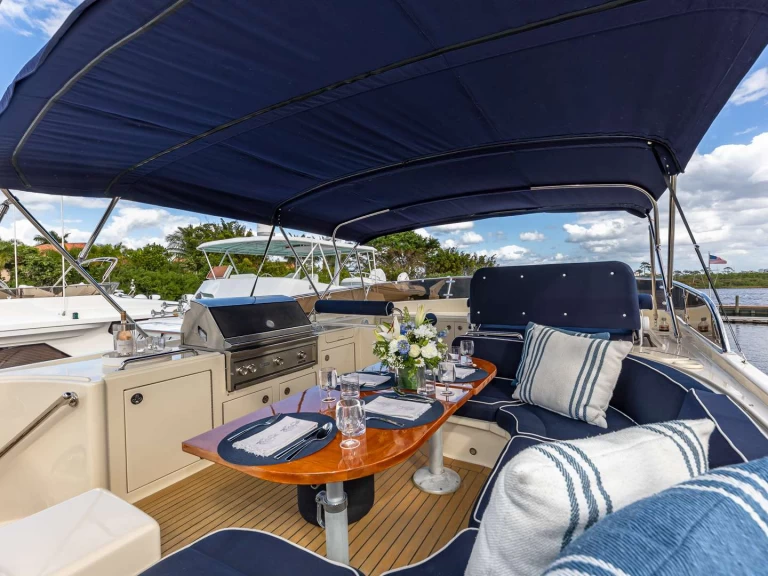 Luxury Yacht rental with or without captain Vicem State of Florida