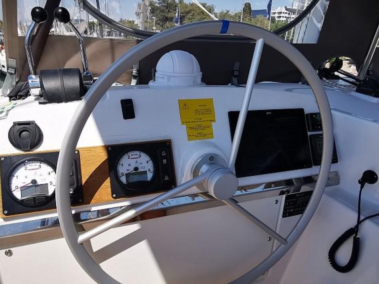 Catamaran for rent Alimos at the best price