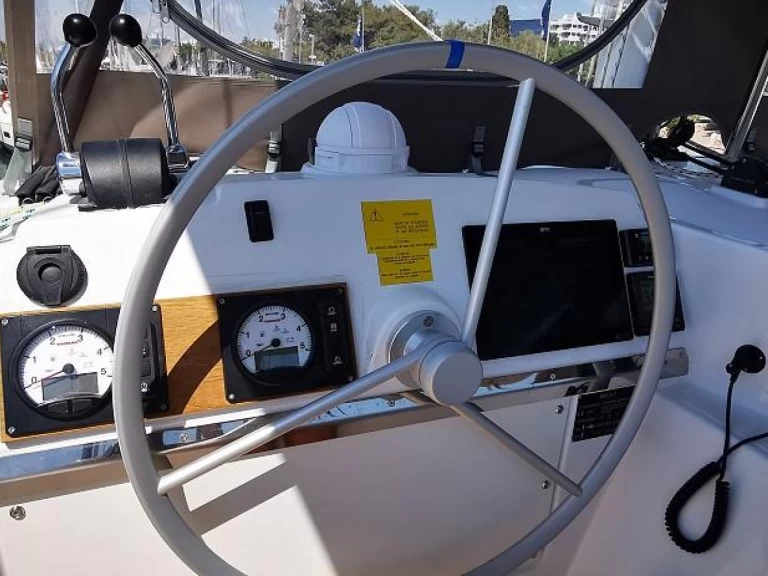 Catamaran for rent Alimos at the best price