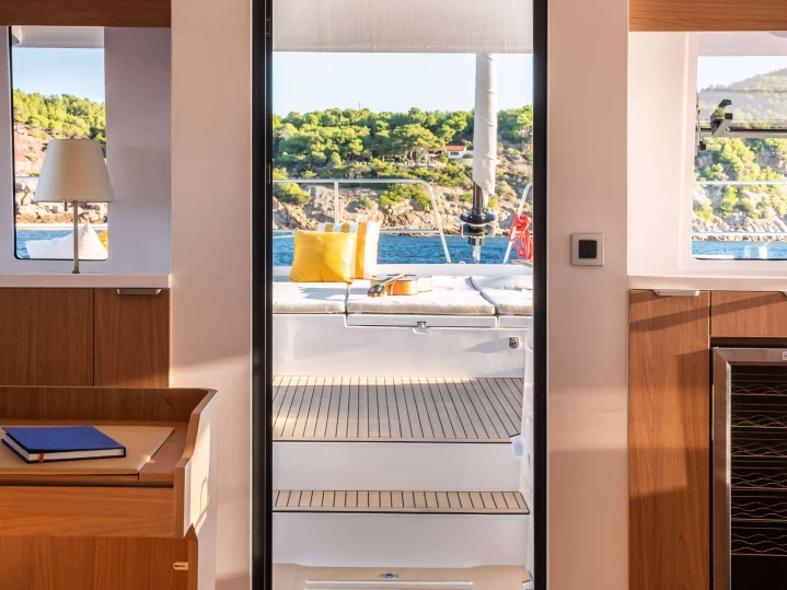 Bareboat Rental Luxury Yacht Bali with a boat licence