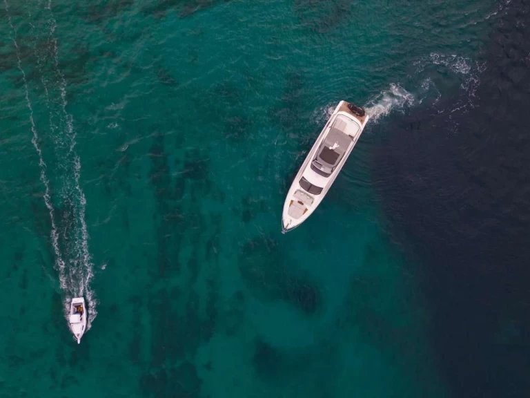 Azimut DONNA in Šibenik on SamBoat