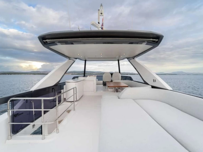 Luxury Yacht rental with or without captain Azimut Croatia