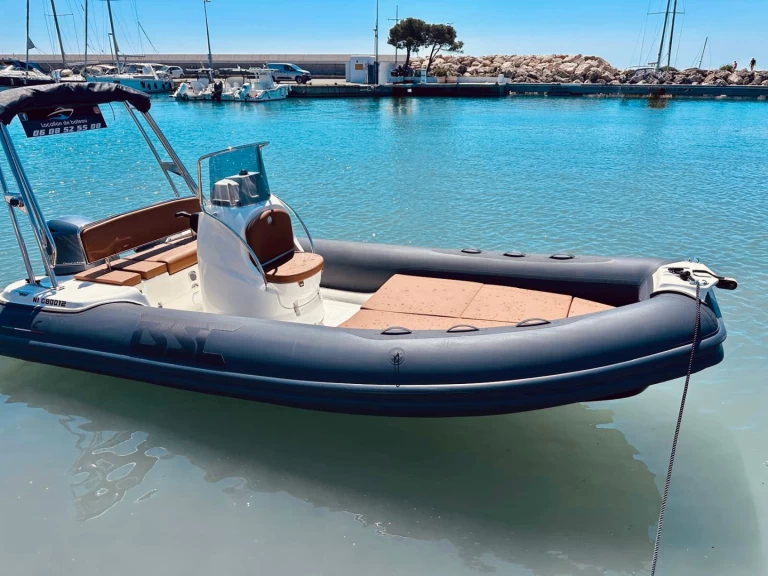 Yacht charter Saint-Laurent-du-Var cheap BSC 57