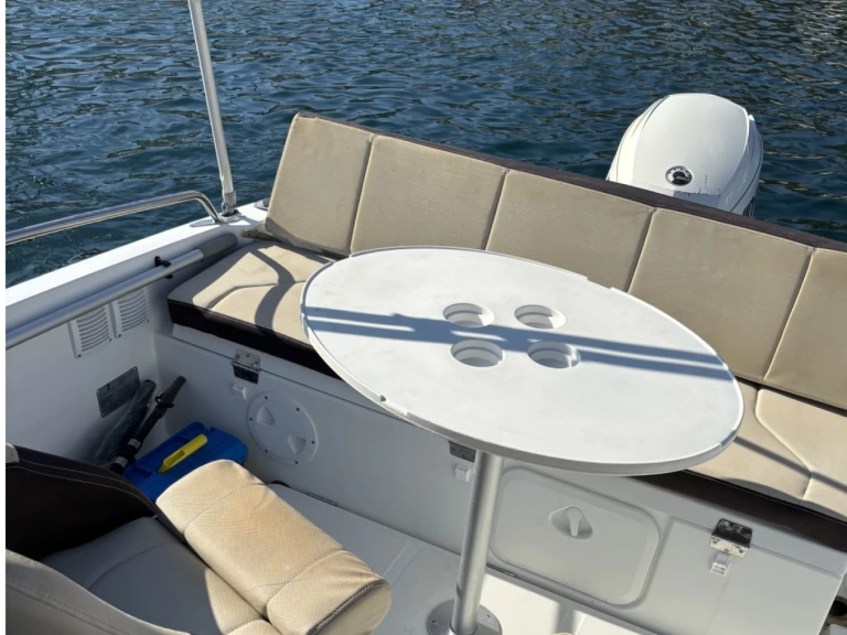 Rent a Bénéteau Flyer 500 Sun Deck Marseille