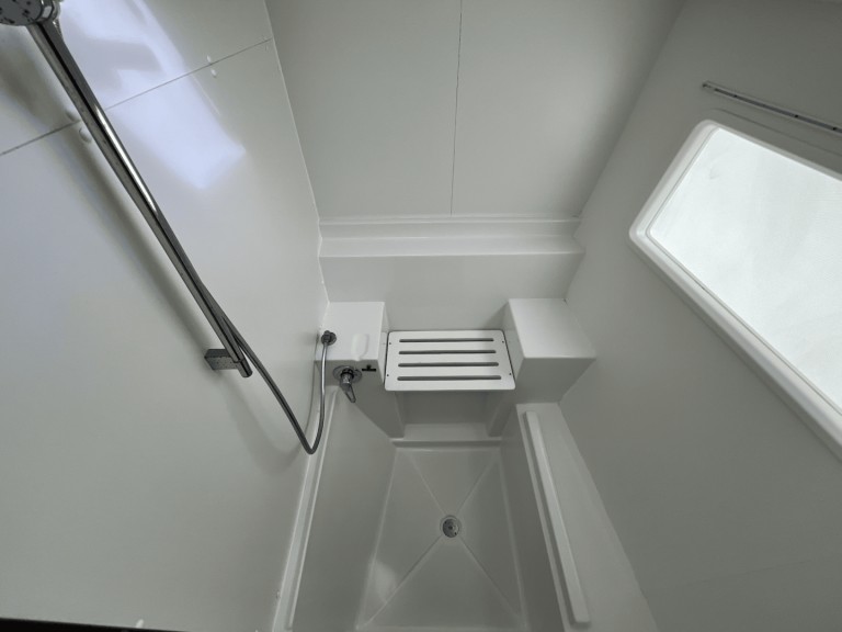 Lagoon Lagoon 380 S2 in Raiatea on SamBoat