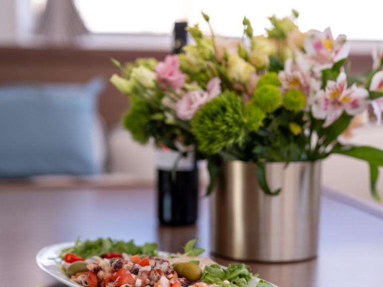 Lagoon Lagoon 42 in Dubrovnik on SamBoat