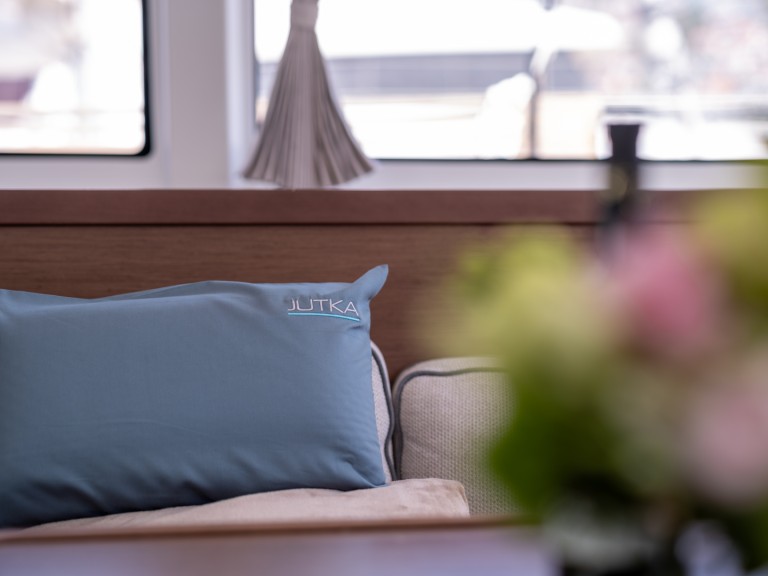 Yacht charter Dubrovnik cheap Lagoon 42