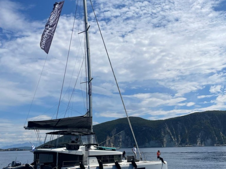 Yacht charter Lefkáda cheap Lagoon 52 F
