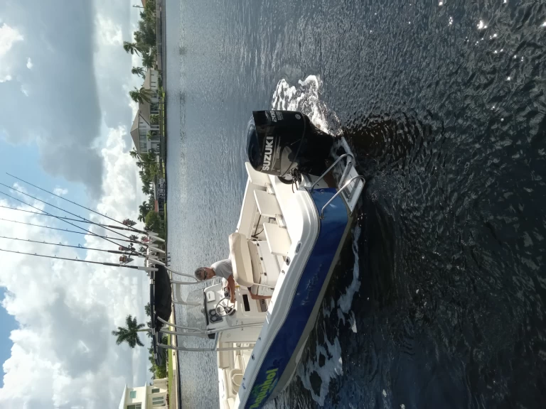Motorboat rental in Cape Coral - nauticstar 231 Hybrid