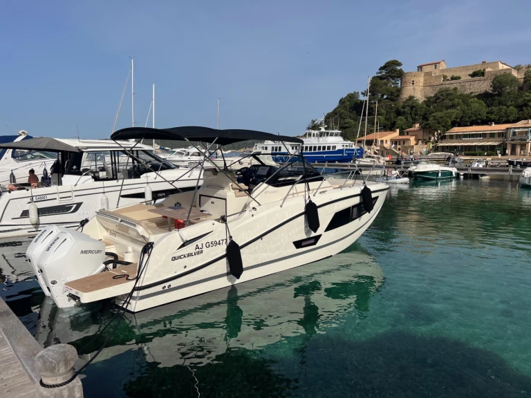 Rent a Quicksilver Activ 875 Sundeck Cannes