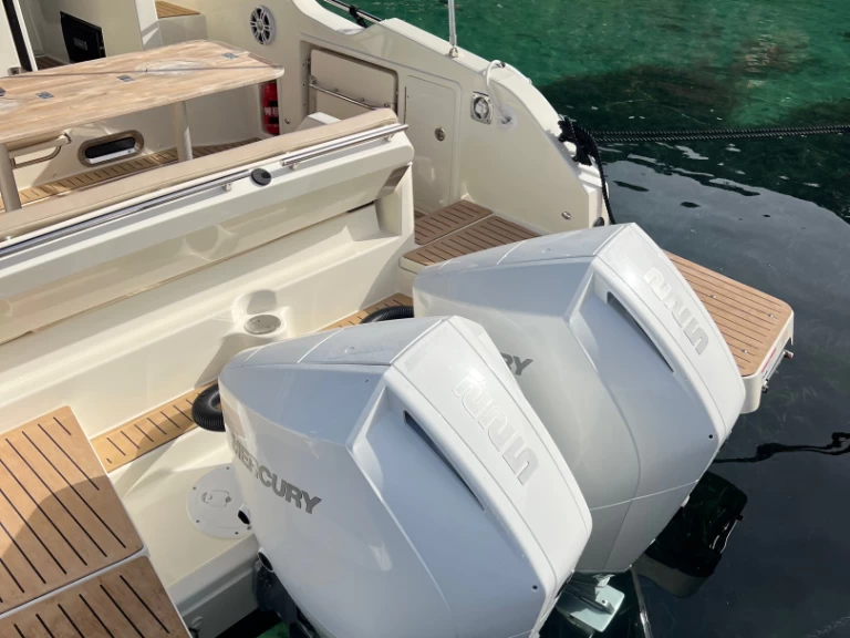 Motorboat rental in Cannes - Quicksilver Activ 875 Sundeck