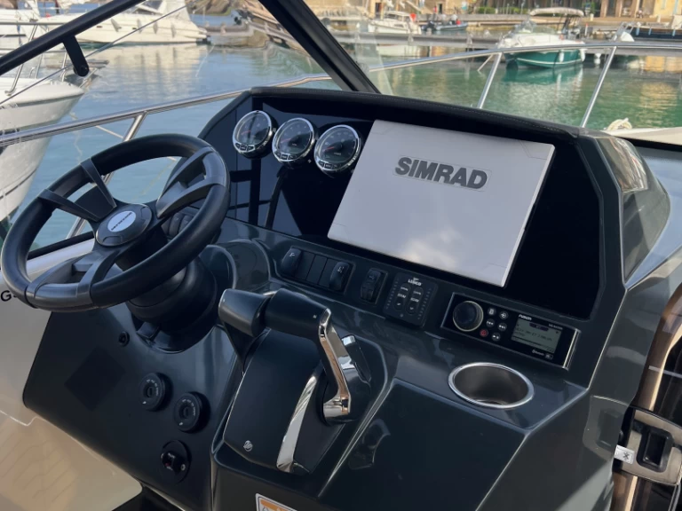 Boat rental Quicksilver Activ 875 Sundeck in Cannes on Samboat