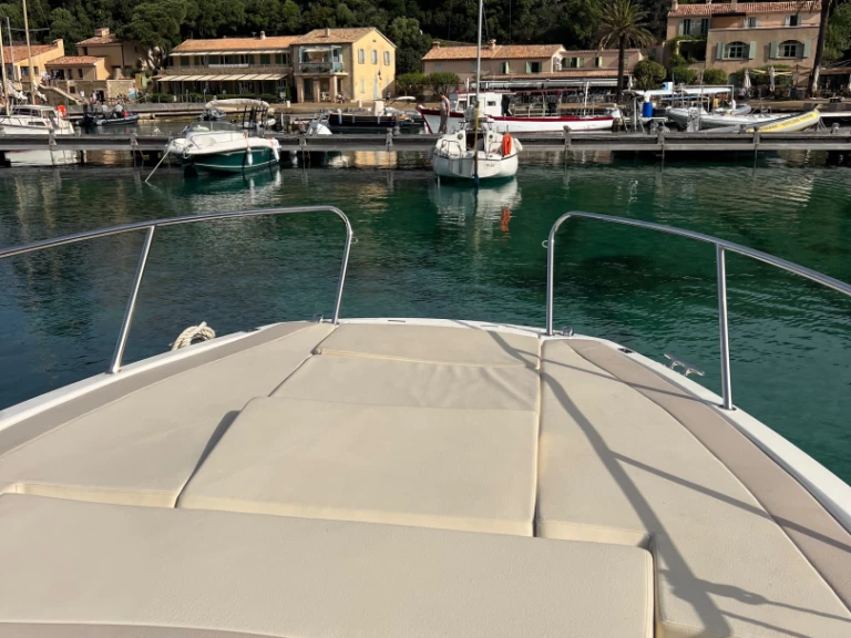 Motorboat rental with or without captain Quicksilver Cannes