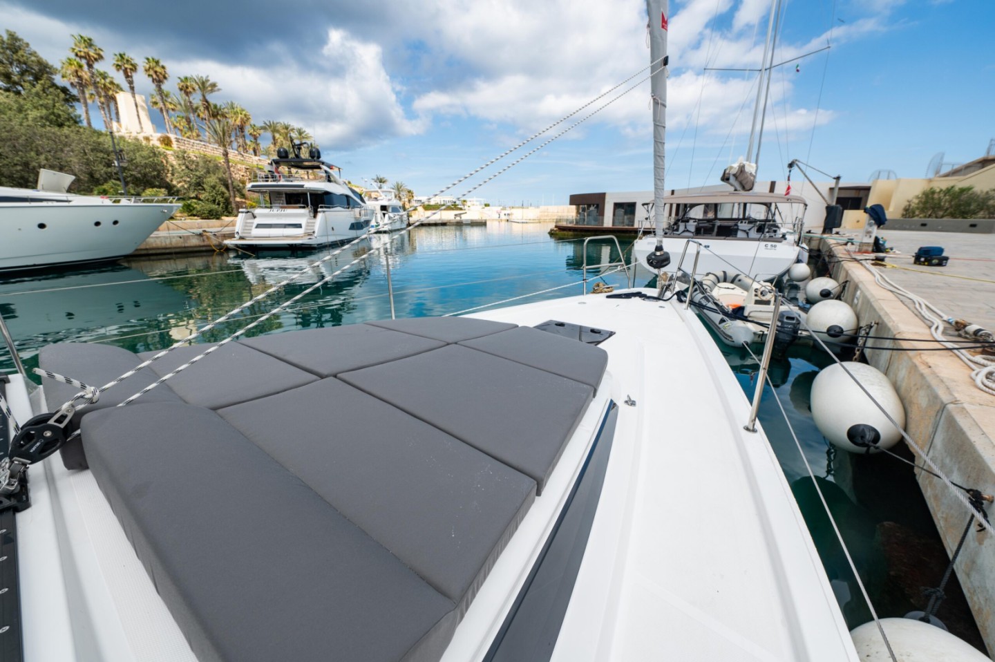 Rent a Sailboat Bavaria C42 in San Ġiljan (Everlong ) | SamBoat