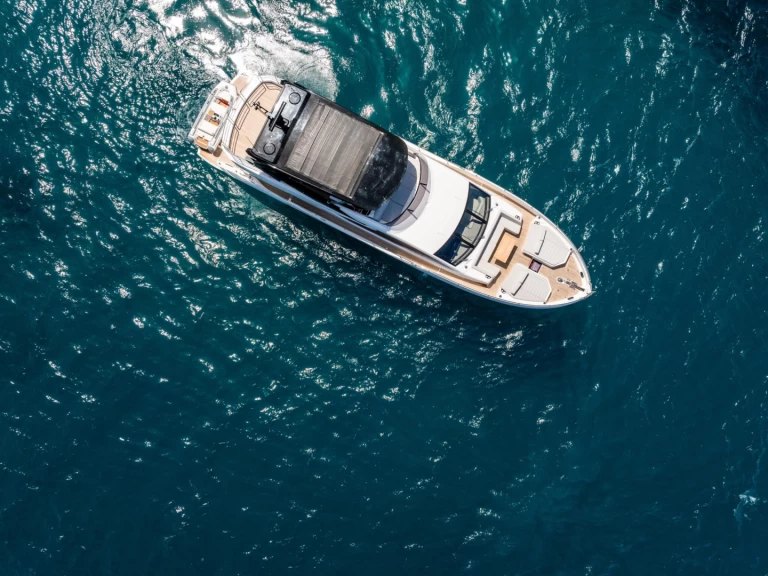 Bareboat Rental Luxury Yacht Sunseeker with a boat licence