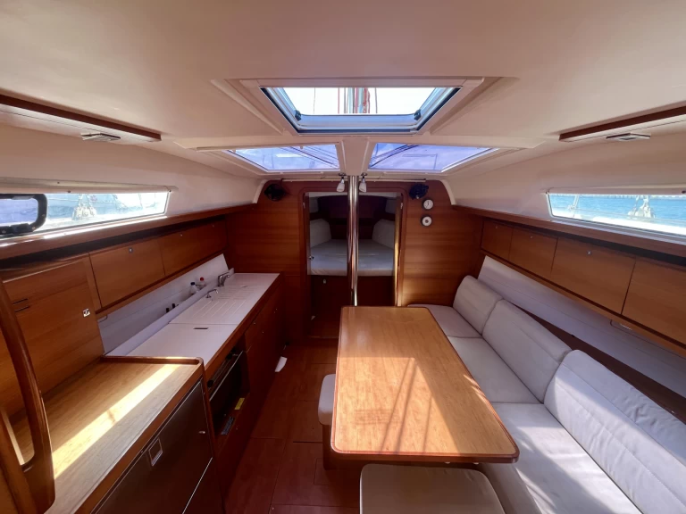 Bareboat Rental Sailboat Dufour with a boat licence