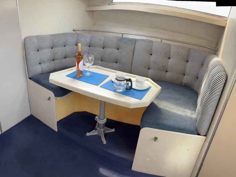 Motorboat for rent Marina de Portimão at the best price