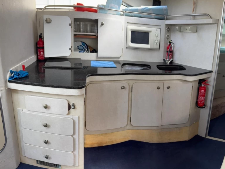 Birchwood SD34 Turbo in Marina de Portimão on SamBoat