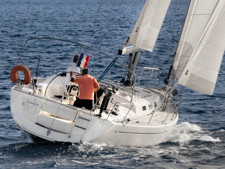 Sailboat rental in Toulon - Dufour Dufour 44