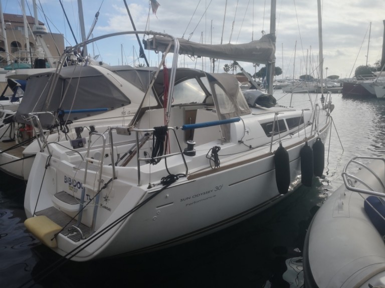 Boat rental Jeanneau Sun Odyssey 30i in Toulon on Samboat