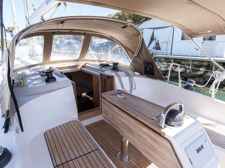 Bareboat Rental Sailboat Bavaria with a boat licence
