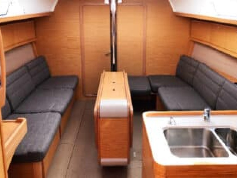 Bareboat Rental Sailboat Dufour with a boat licence