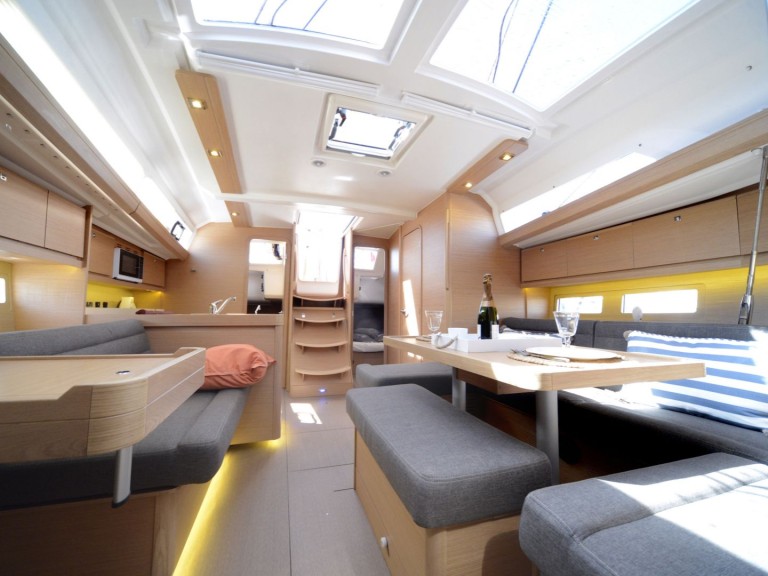 Yacht charter Toulon cheap Dufour 412 Grand Large