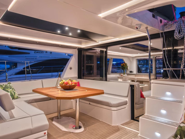 Yacht charter Toulon cheap Leopard 45