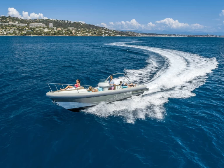 Expression EXPRESSION 29 charter bareboat or captained in  Agay