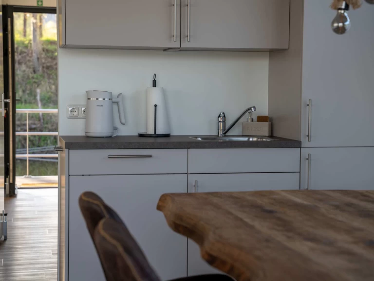 Boat rental FLOATING 44 in Höxter on Samboat